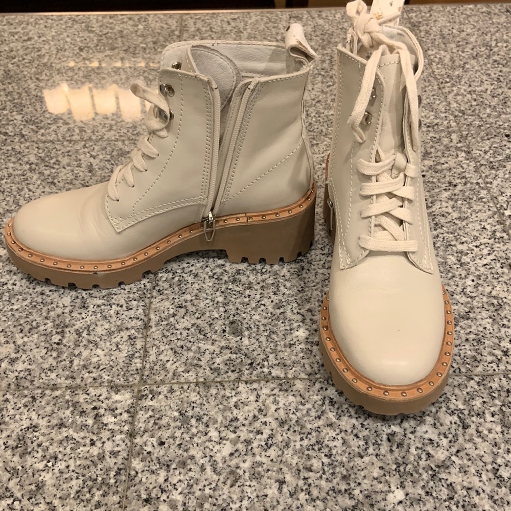 Never worn boots dolce vita